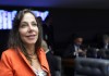 Escolas podem ser obrigadas a ter intérprete de Libras para pais surdos