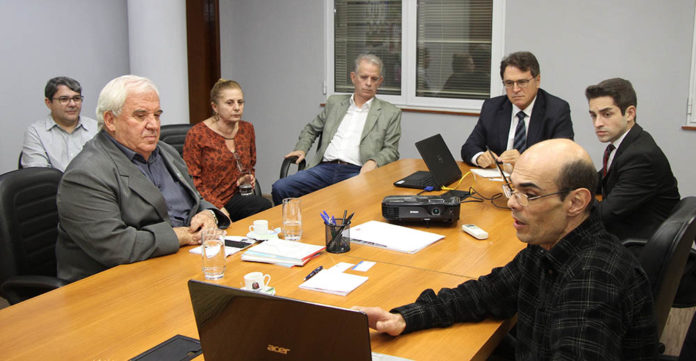Théo Bratfisch apresenta projetos turísticos para Araraquara na SeTur SP_