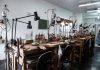 Projeto oferece curso gratuito de fabricação de joias para pessoas surdas