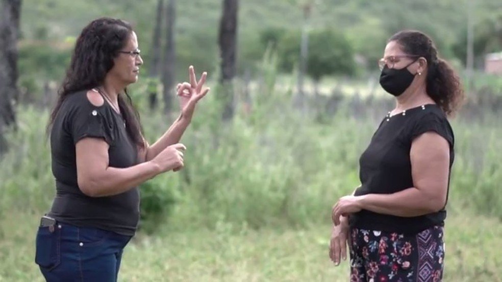 Comunidade no interior do Piauí cria nova língua de sinais para se  comunicar com surdos - Libras Online