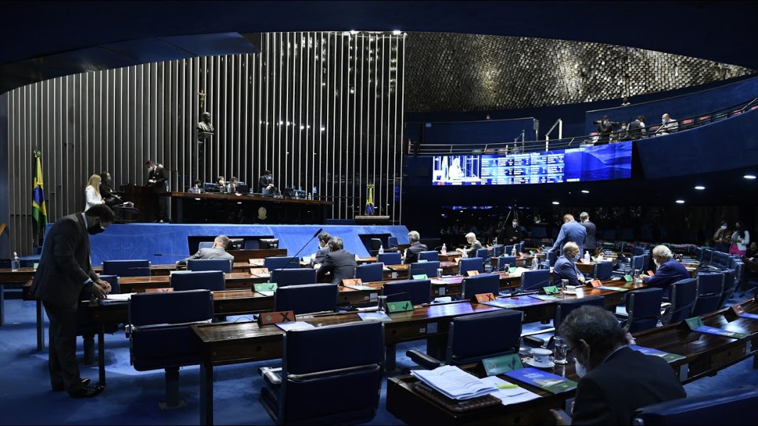 ce-analisa-projeto-que-inclui-mo