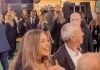 Margot Robbie usa lÃngua de sinais para conversar com fã