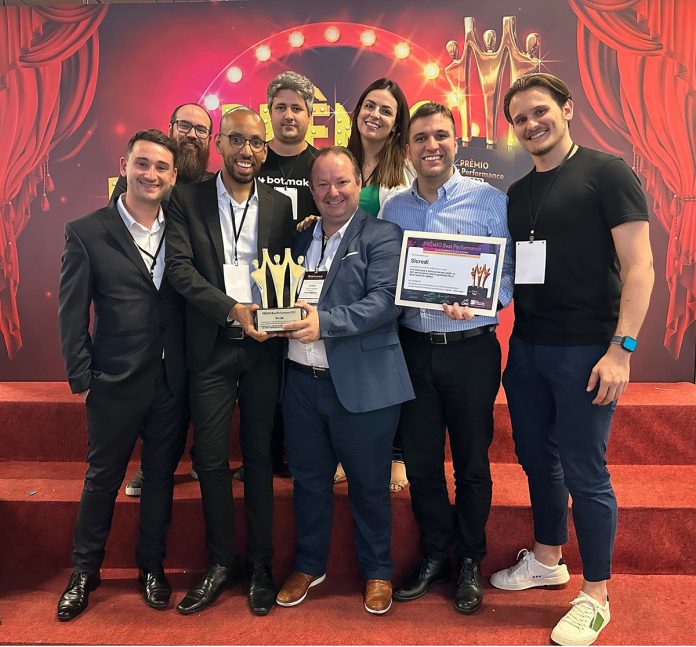 media_coop_filer_public_2022_11_18_foto_sicredi_ouro_best_performance_libras