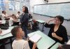 Santos inclui LÃngua Brasileira de Sinais na grade curricular da rede municipal