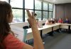 Comunicação por Libras é essencial no mercado de trabalho