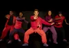 Atores-bailarinos surdos dançam funk e travam batalha de poesia no palco