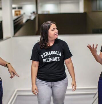 Consulta sobre educação bilíngue de surdos vai até 25 de julho