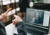 Com 1,5 mil vagas, curso online gratuito de Libras tem vagas abertas