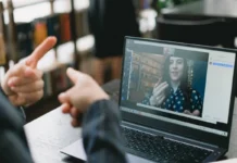 Com 1,5 mil vagas, curso online gratuito de Libras tem vagas abertas