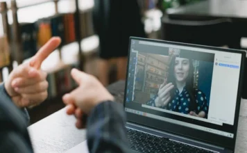 Com 1,5 mil vagas, curso online gratuito de Libras tem vagas abertas