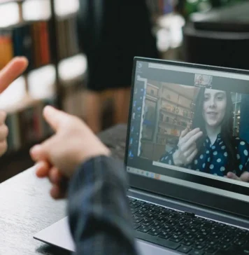 Com 1,5 mil vagas, curso online gratuito de Libras tem vagas abertas