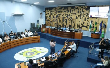 CMPG aprova projeto que garante atendimento em Libras nos serviços de saúde