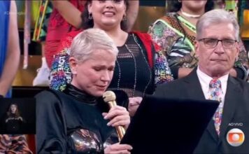 Xuxa chora ao ser homenageada por inclusão de Libras em seus shows no Domingão com Huck